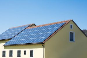 מערכת סולארית ביתית: כל היתרונות שאתם חייבים להכיר לפני ההתקנה