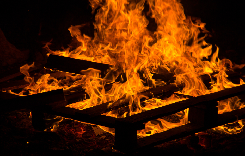 מדריך אש: כך תקימו מדורה מושלמת בל